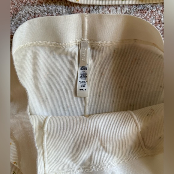 SKIMS Cream Tank Top and Shorts Set with Floral Print - Picture 3 of 5